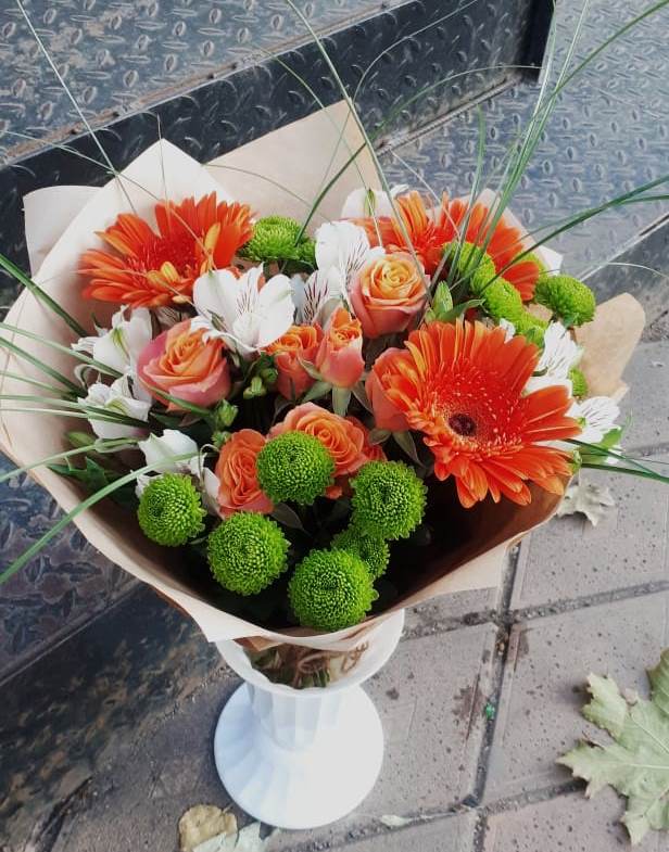 Букет цветов из: Герберы, Хризантемы, Альстромерии и Розы в Красном Октябре Ставропольского края