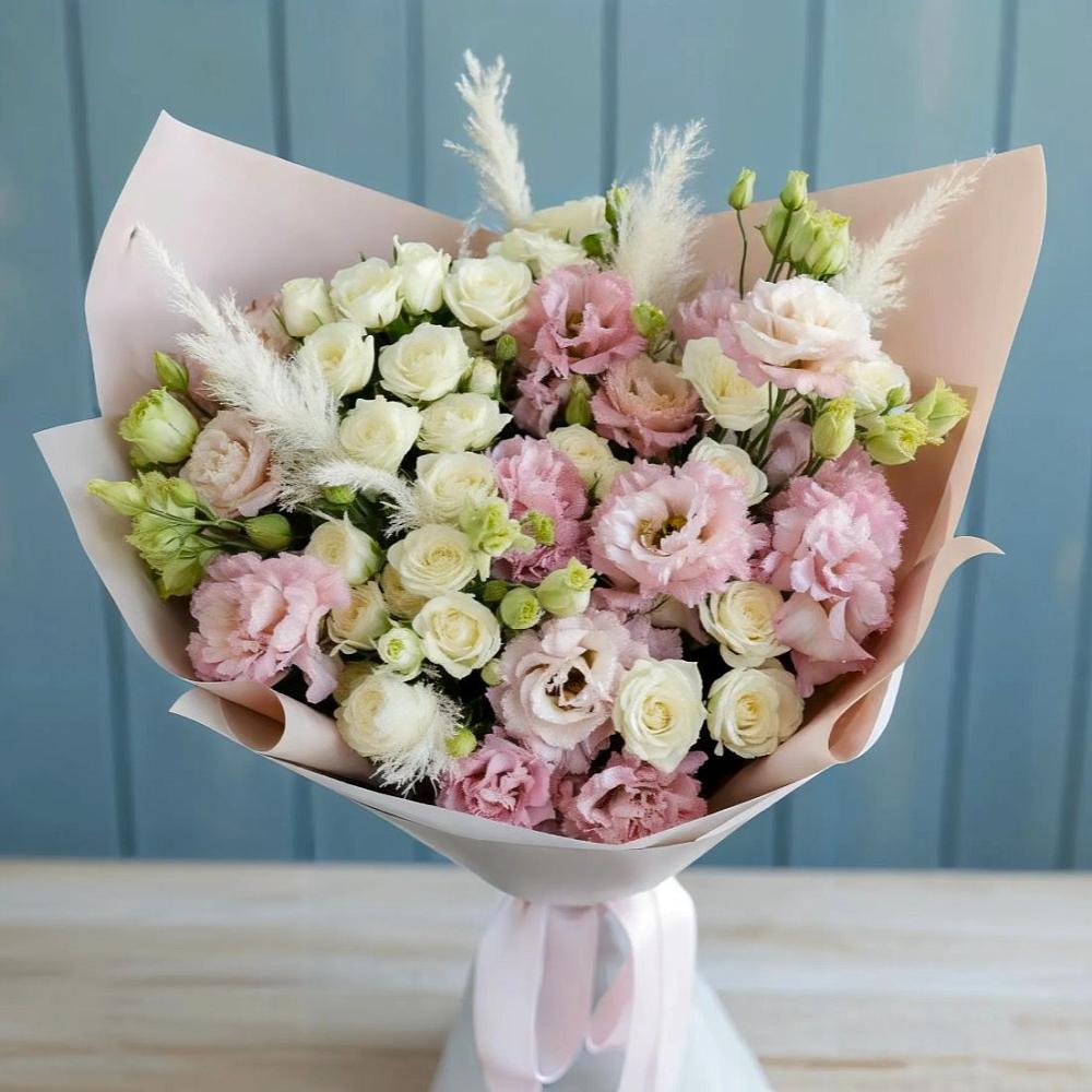 Букет цветов из: Альстромерии и Розы в Красном Октябре Ставропольского края