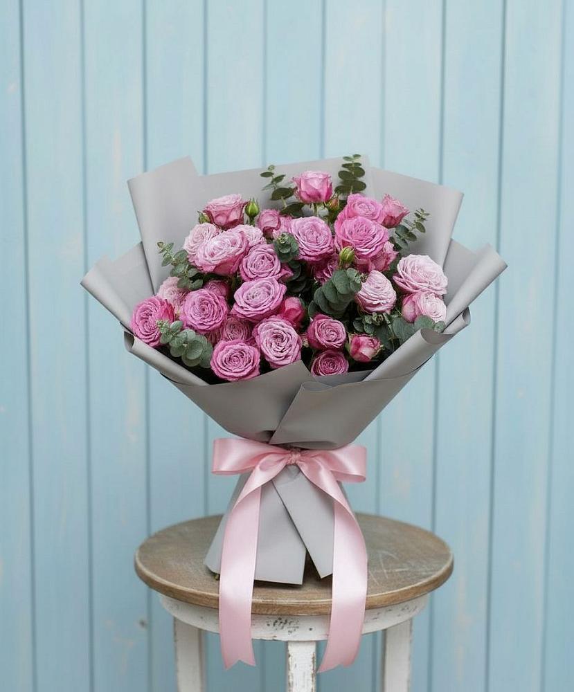 Букет цветов из: Розы в Красном Октябре Ставропольского края