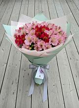 Букет цветов из:  Альстромерии в Красном Октябре Ставропольского края
