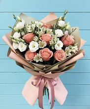 Букет цветов из:  Розы, Альстромерии и Лизиантусы в Красном Октябре Ставропольского края