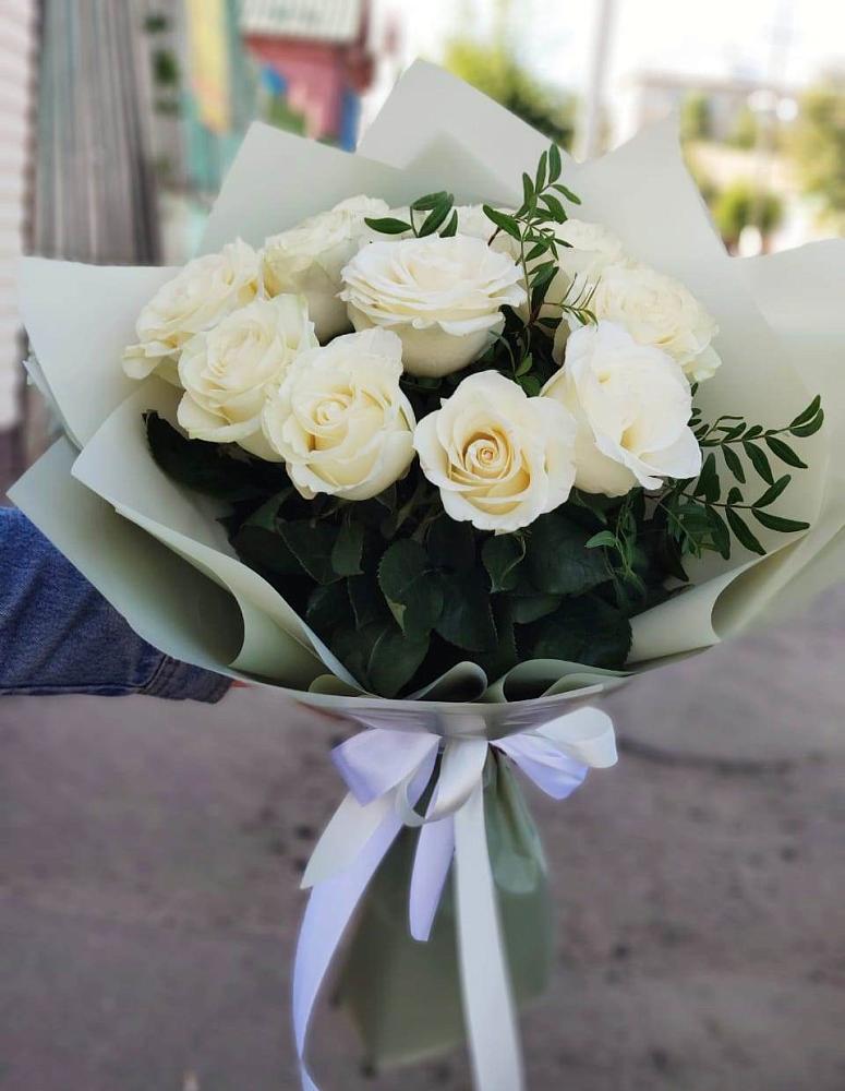 Букет Белые розы Проуд в Красном Октябре Ставропольского края