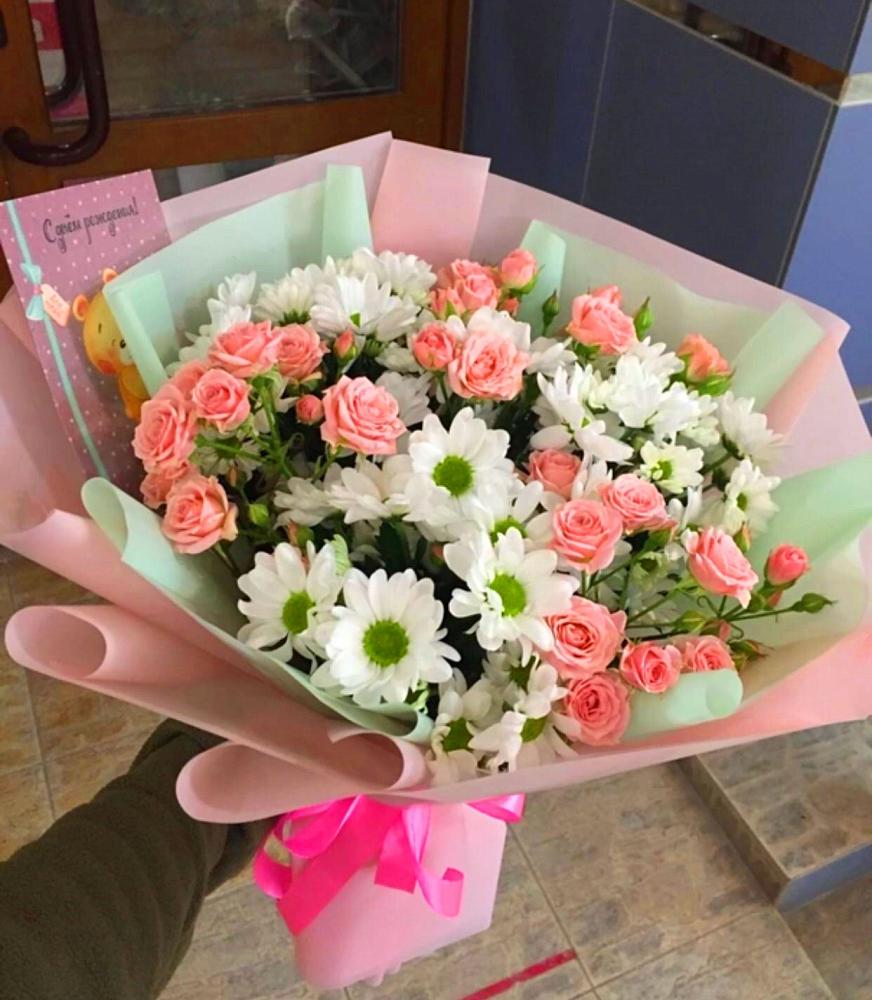 Букет цветов из: Розы и Хризантемы в Красном Октябре Ставропольского края