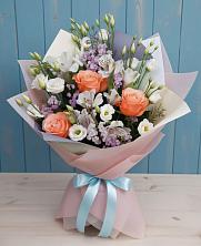 Букет цветов из:  Лизиантусы, Розы, Альстромерии и Гипсофила в Красном Октябре Ставропольского края