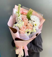 Букет цветов из:  Хризантемы и Розы в Красном Октябре Ставропольского края