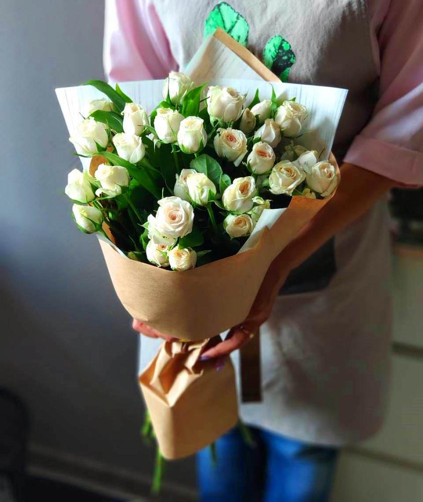 Букет цветов из: Розы в Красном Октябре Ставропольского края