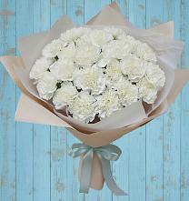 Букет цветов из:  Гвоздики в Красном Октябре Ставропольского края