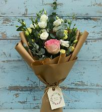 Букет цветов из:  Розы и Лизиантусы в Красном Октябре Ставропольского края