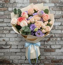Букет цветов из:  Розы, Лизиантусы и Гвоздики в Красном Октябре Ставропольского края
